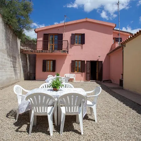 Tavolara Ichnos House