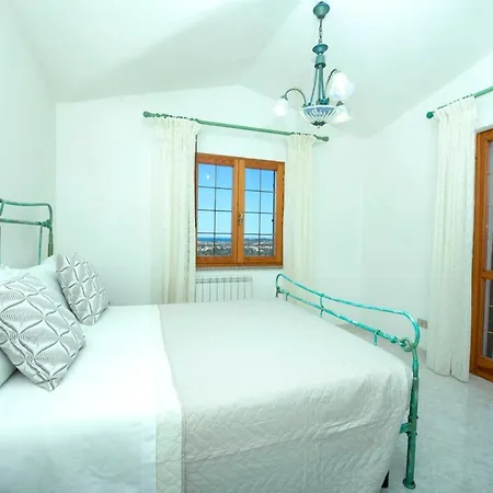Tavolara Ichnos House Prázdninový dům *