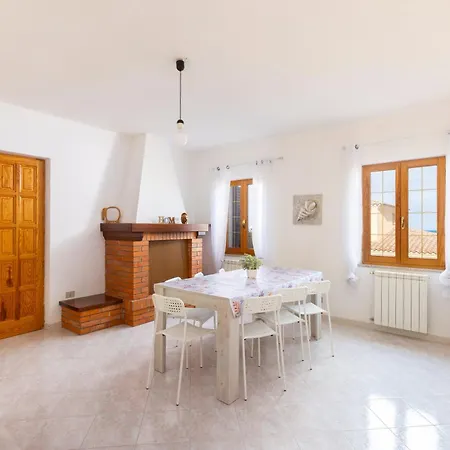 Tavolara Ichnos House *