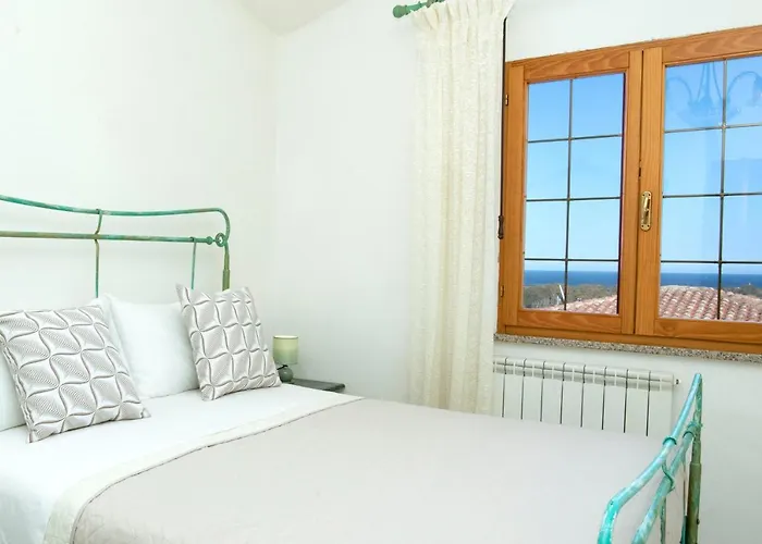 Tavolara Ichnos House *