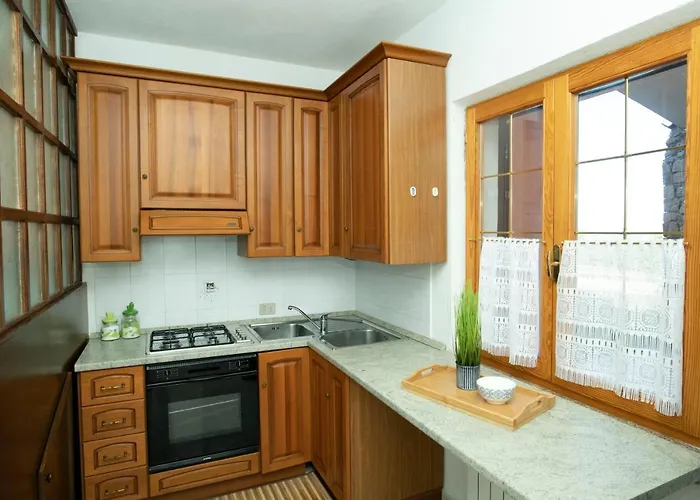 Tavolara Ichnos House 度假居 *